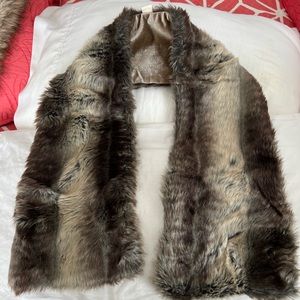 Royal Scout shawl  *faux fur